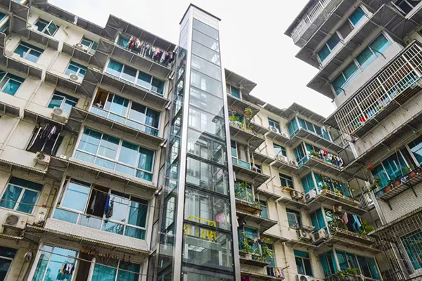 成都市锦江区探索党建引领 破解既有住宅电梯加装“堵点”_fororder_加装电梯后的成都市锦江区北顺西巷6号院-供图--成都市锦江区委宣传部-(1)