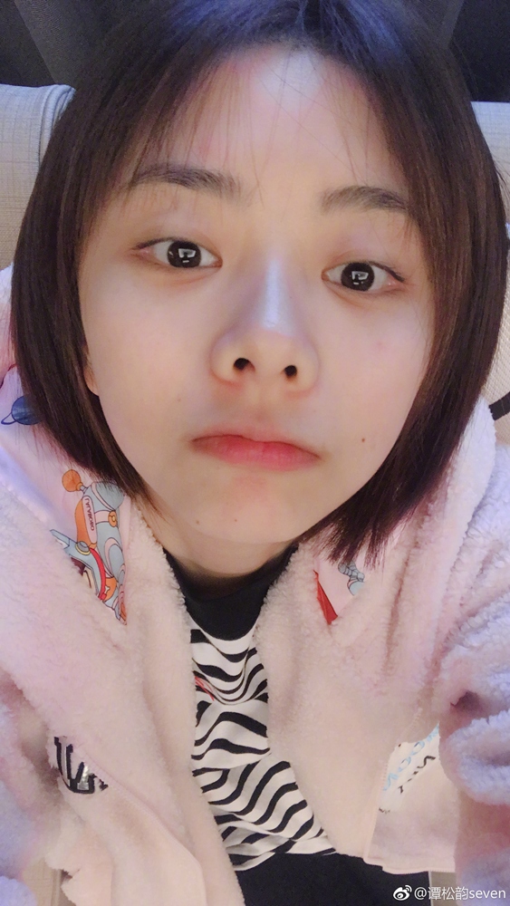 图片默认标题_fororder_只有脸小的人才敢这么拍