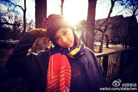 82年出生的她还比陈妍希大一岁,可是年轻程度绝对不输陈妍希.