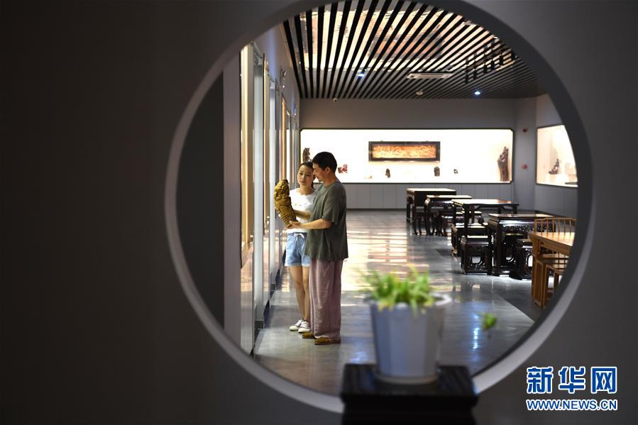 竹雕“守艺人”