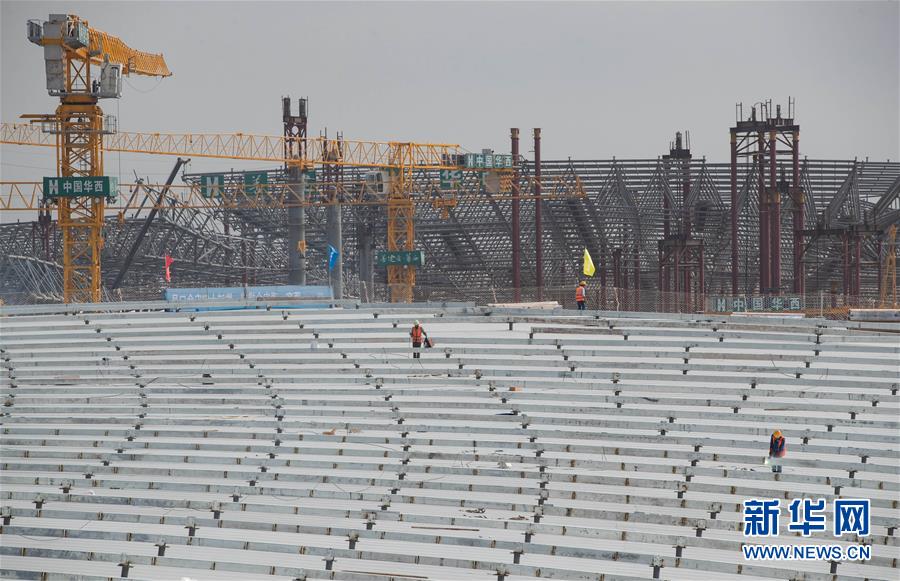 成都天府国际机场T2航站楼主体结构全面封顶