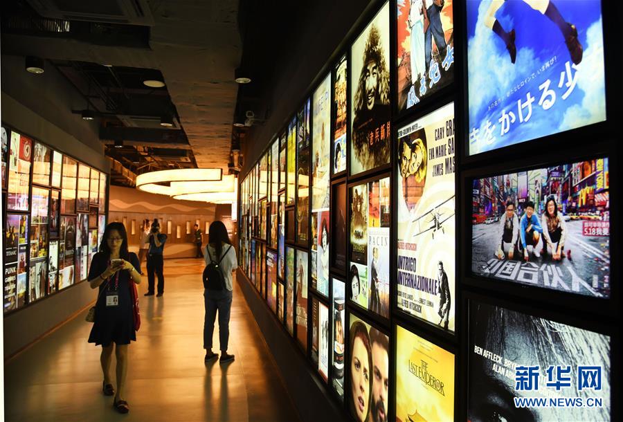 青岛：探访电影博物馆 感受光影魅力