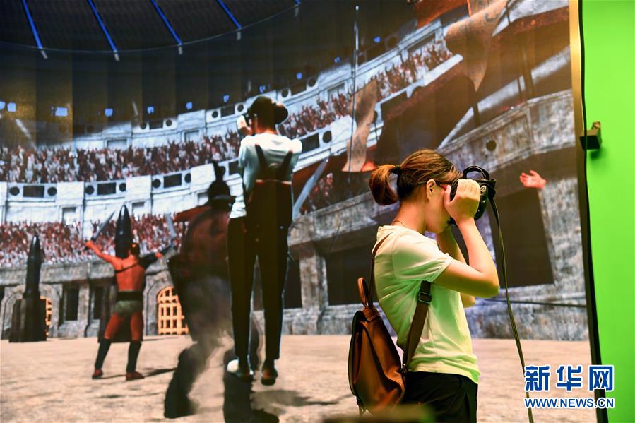 青岛：探访电影博物馆 感受光影魅力