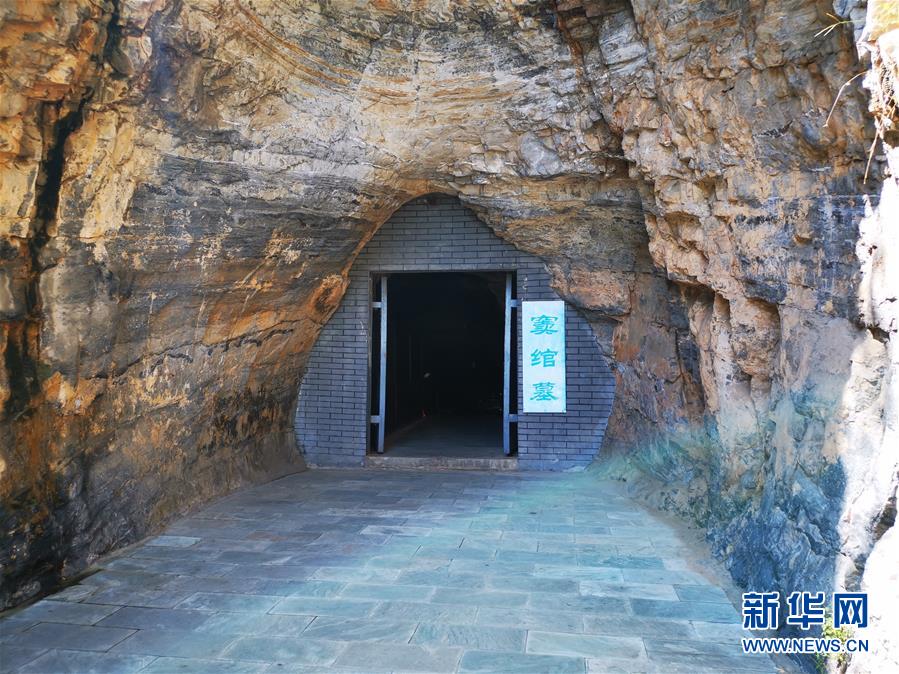 满城汉墓：点一盏长信宫灯，看不尽金缕玉衣