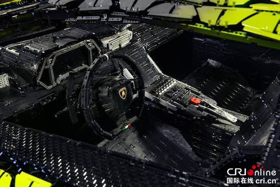 与实车同比例的乐高机械组模型 向兰博基尼Sián FKP 37致敬_fororder_image003