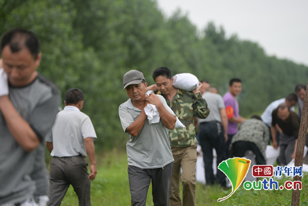 水不退 人不撤 江西軍民打響抗洪防汛戰