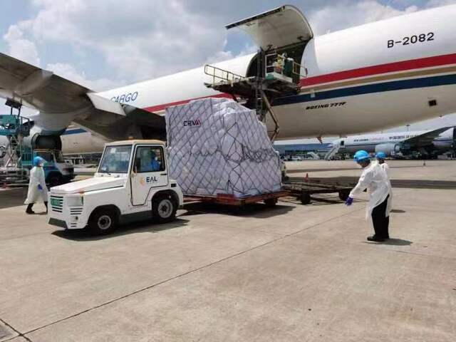 迎“烤”验 洒汗水 这群东航人用坚守诠释劳动最美