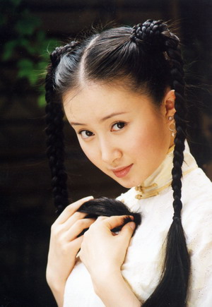 还有《金粉世家》里演的陈坤八妹,也相当可人啊