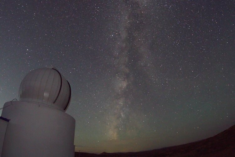 内蒙古腾格里：牧民在沙漠中建起两座天文台_fororder_5
