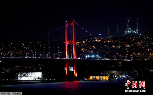 土耳其政变士兵欲闯入总统府 失败后遭逮捕