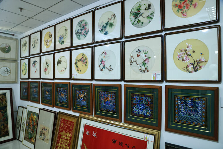 定興京繡:巧手銀針“繡”出致富路