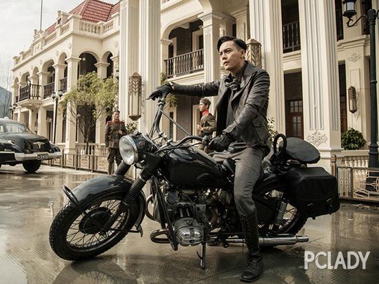 《老九門》張藝興儒雅文藝PK陳偉霆霸道總裁