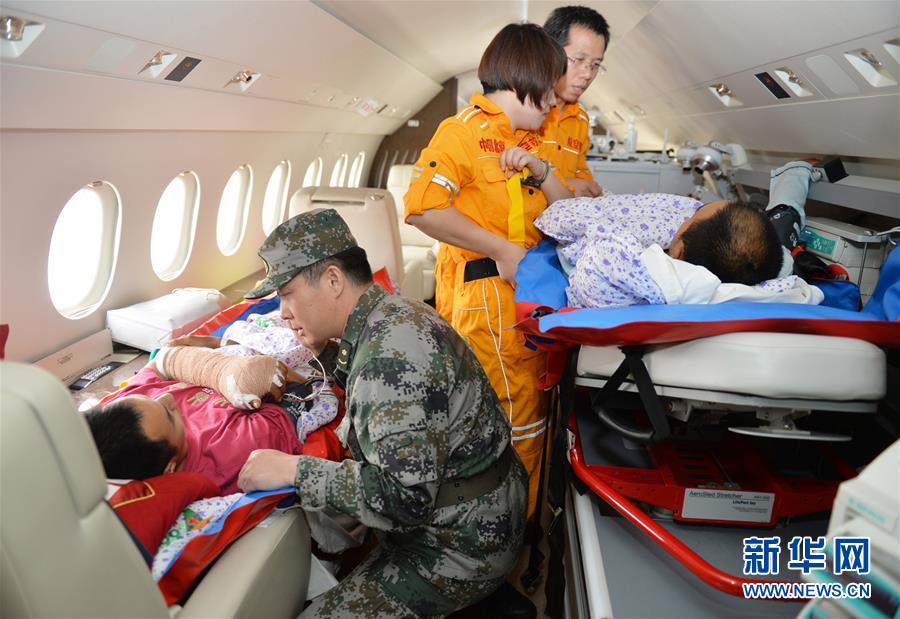 中國赴南蘇丹維和步兵營兩名遇襲重傷員回國治療