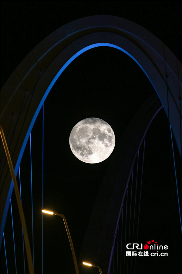 2022年度“最大满月”亮相夜空_fororder_4
