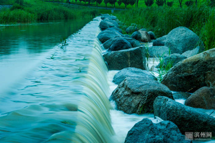 邹平：雨后黄山，流水潺潺，美景惹人醉