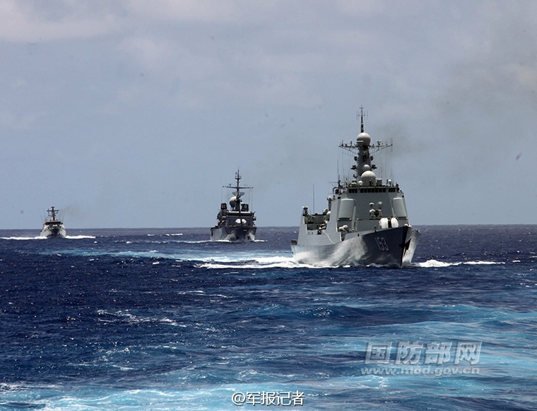 环太军演：中国海军与外军编队