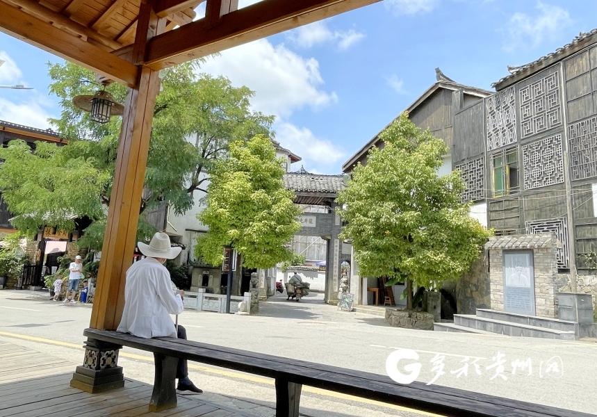 （中首）贵阳花溪龙井村：布依好风景 古井涌清泉