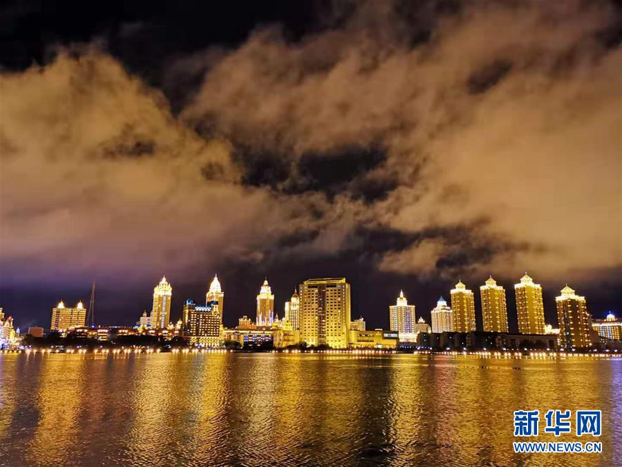 华灯璀璨满洲里