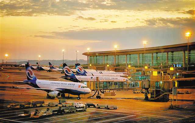 【城市远洋带图】重庆江北机场暑运第一个月 旅客吞吐量超309万人次