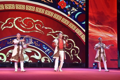 到人民中去 北京市文联文化交流活动走进新疆和田