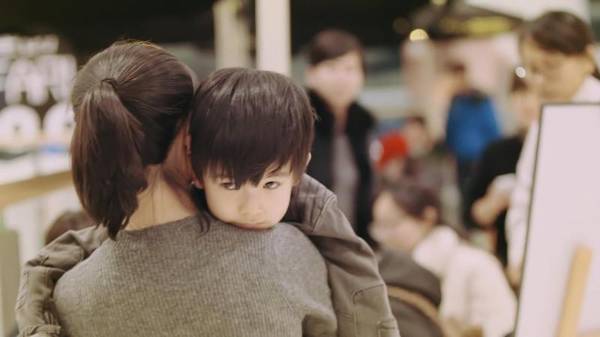 顶顶《妈妈是超人》“呕吐”不止吓坏董洁