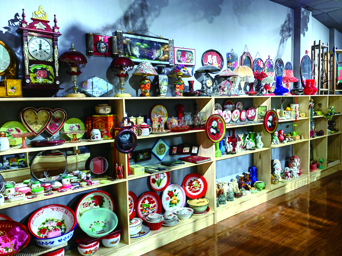 內蒙古鄂倫春自治旗“嶺上記憶”陳列館：打造新時代文明實踐思想根基的陣地_fororder_10-館內滿滿的展品