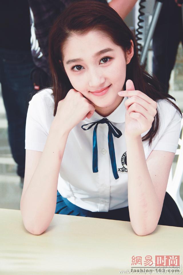 95后小花占领娱乐圈 关晓彤林允谁是你的爱?