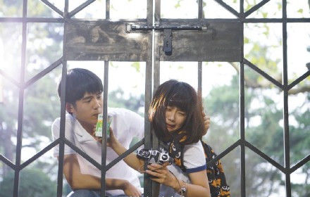 谭松韵回应与刘昊然恋情：人言可畏