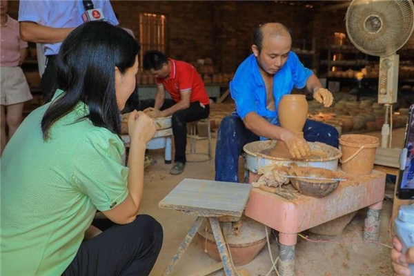 久仰大名天柱山 “周群带你游潜山”完美开播