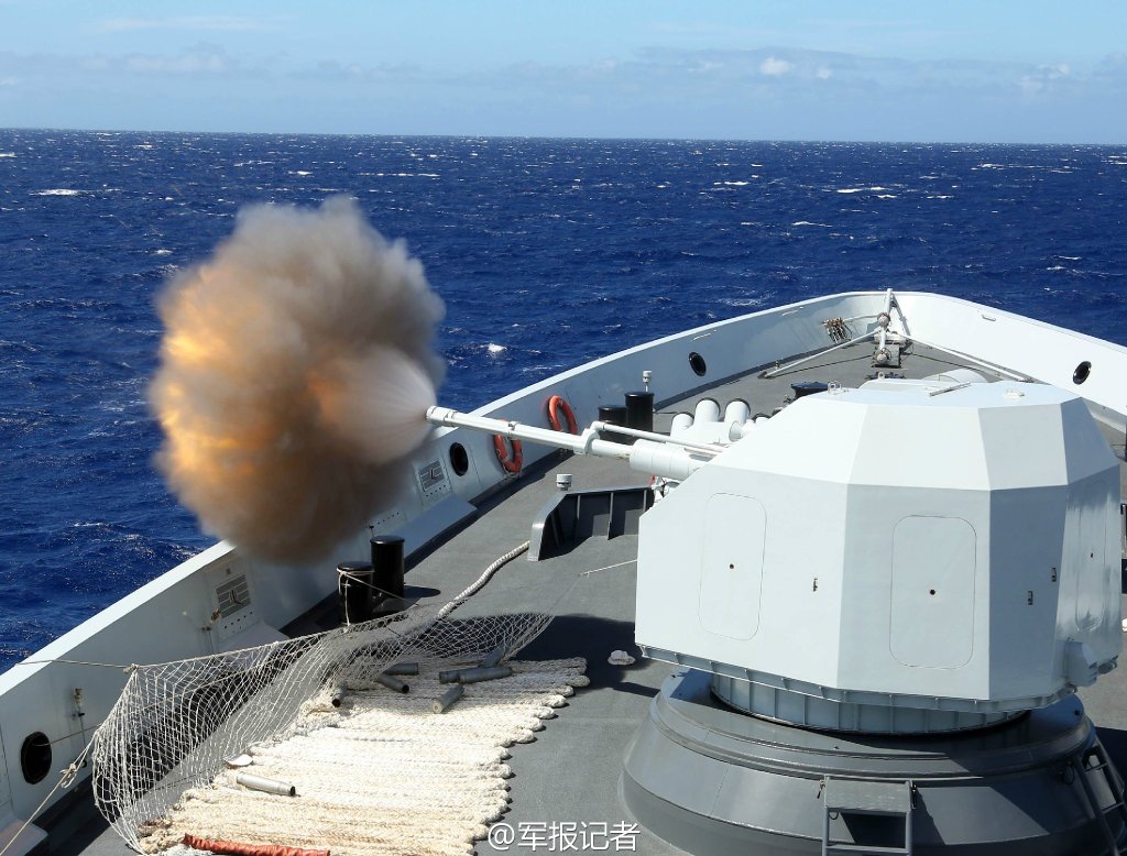 中国海军舰队在美国大秀技能