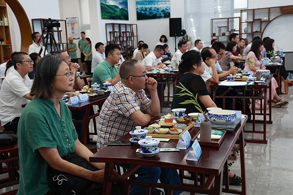 “走进动力之都·谋话绿色未来”主题沙龙活动成功举办_fororder_活动现场3