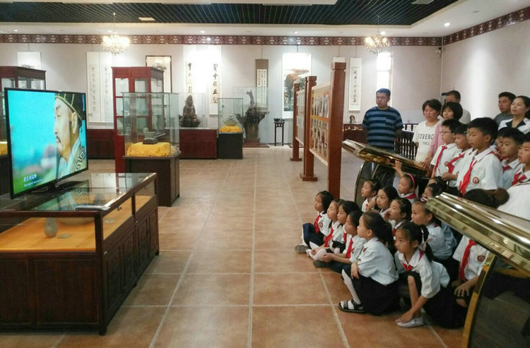 【河南原創】千余名學生走進北宋官瓷博物館 感知開封傳統文化精髓
