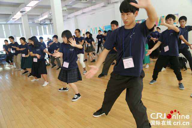 【河南原创】郑州中学传统文化“圈粉” 日本学生