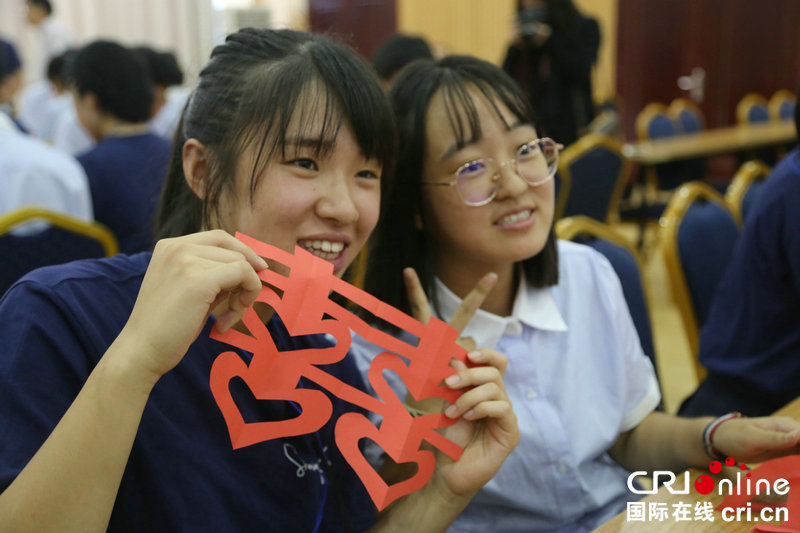 【河南原创】郑州中学传统文化“圈粉” 日本学生