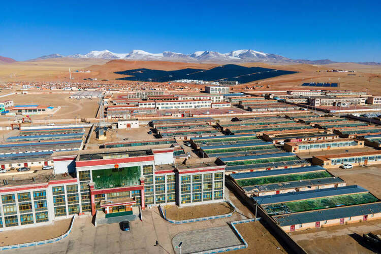 问记者丨中国海拔最高县是怎么搬迁的？