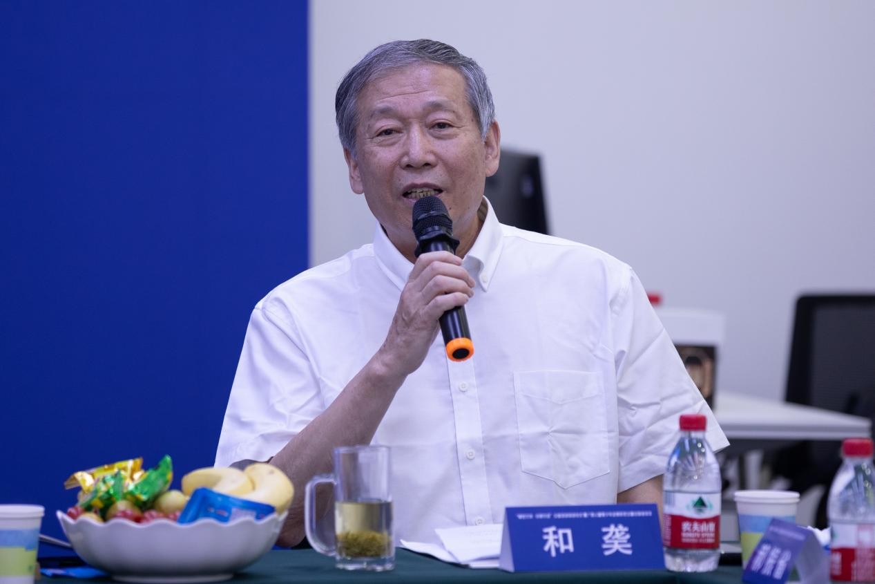 “绿色方舟•光明行动”公益活动启动仪式暨广西儿童青少年近视防控主题出版座谈会在北京召开