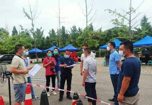 （转载）成都崇州市疫情管控小区设置29个生活物资保供点 为居民提供日常保障服务
