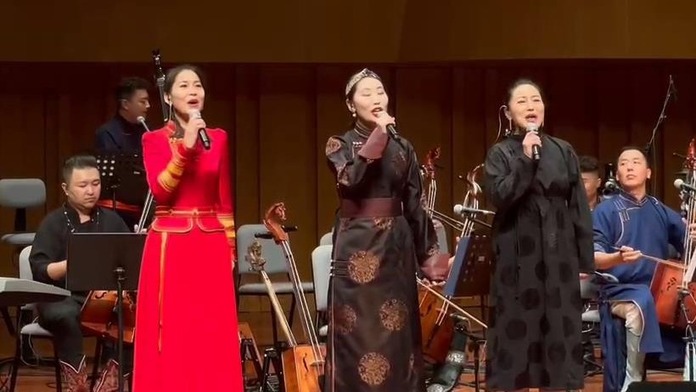 【视频】跟随外国网红博主去鄂尔多斯大剧院，种草内蒙古浓郁的民族风情与草原文化_fororder_微信图片_20220726101826