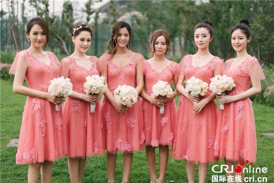 陈乔恩钟欣潼胡冰卿领衔双陈最美伴娘团