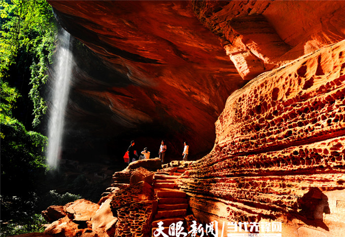 赤水河流香溢彩写传奇