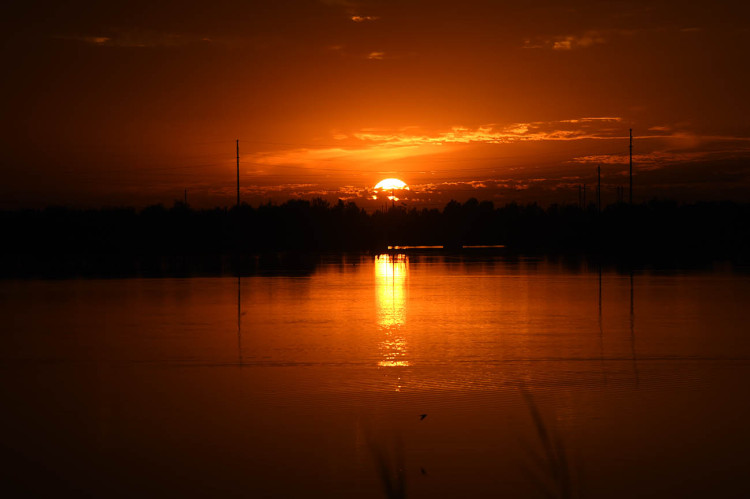 邢臺：南宮湖夕照 景色美如畫