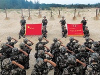 高清大圖丨各部隊多種形式慶祝“八一”建軍節