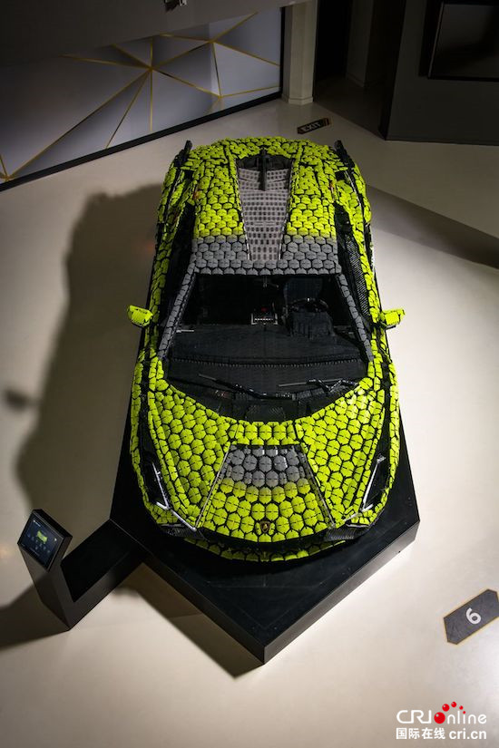 与实车同比例的乐高机械组模型 向兰博基尼Sián FKP 37致敬_fororder_image002