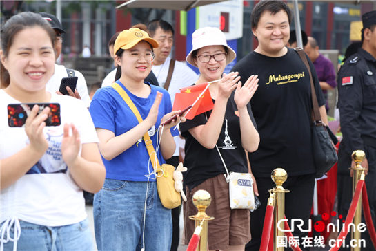 《歌唱祖国·一首歌一座城》西安站活动开启 现场市民游客深情告白祖国