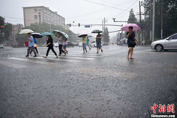 北京暴雨到大暴雨持續 11至16時降雨最強