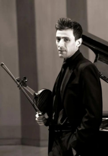 “幸福市南”文化惠民演出小提琴专场音乐会暨王媛师生音乐会8月2日上演