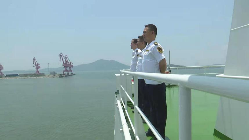 台灣海峽首艘大型巡航救助船“海巡06”輪首次巡航執法