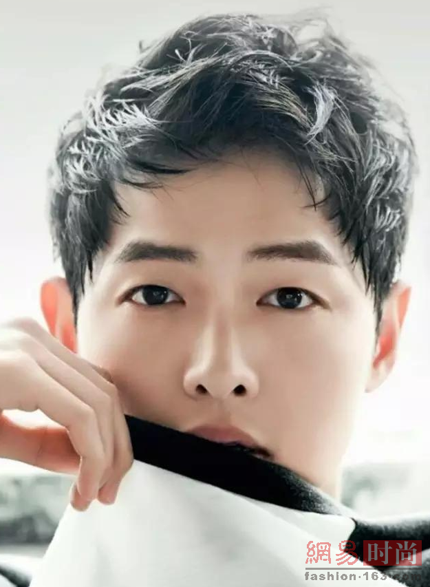 韓媒評最美眼睛男星 宋仲基僅排第五