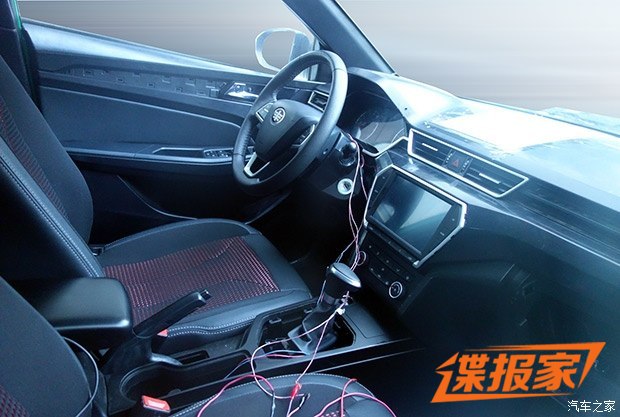 或年内上市 曝骏派CX65量产版内饰谍照