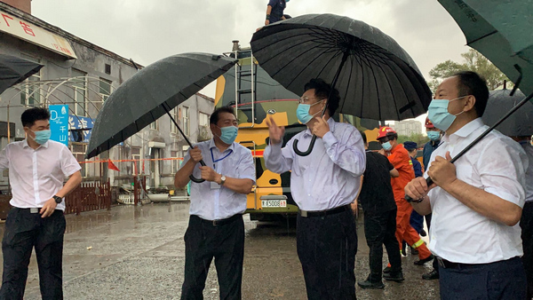 王文涛赶赴哈尔滨一市场仓库坍塌事故现场 要求全力以赴搜救被困人员